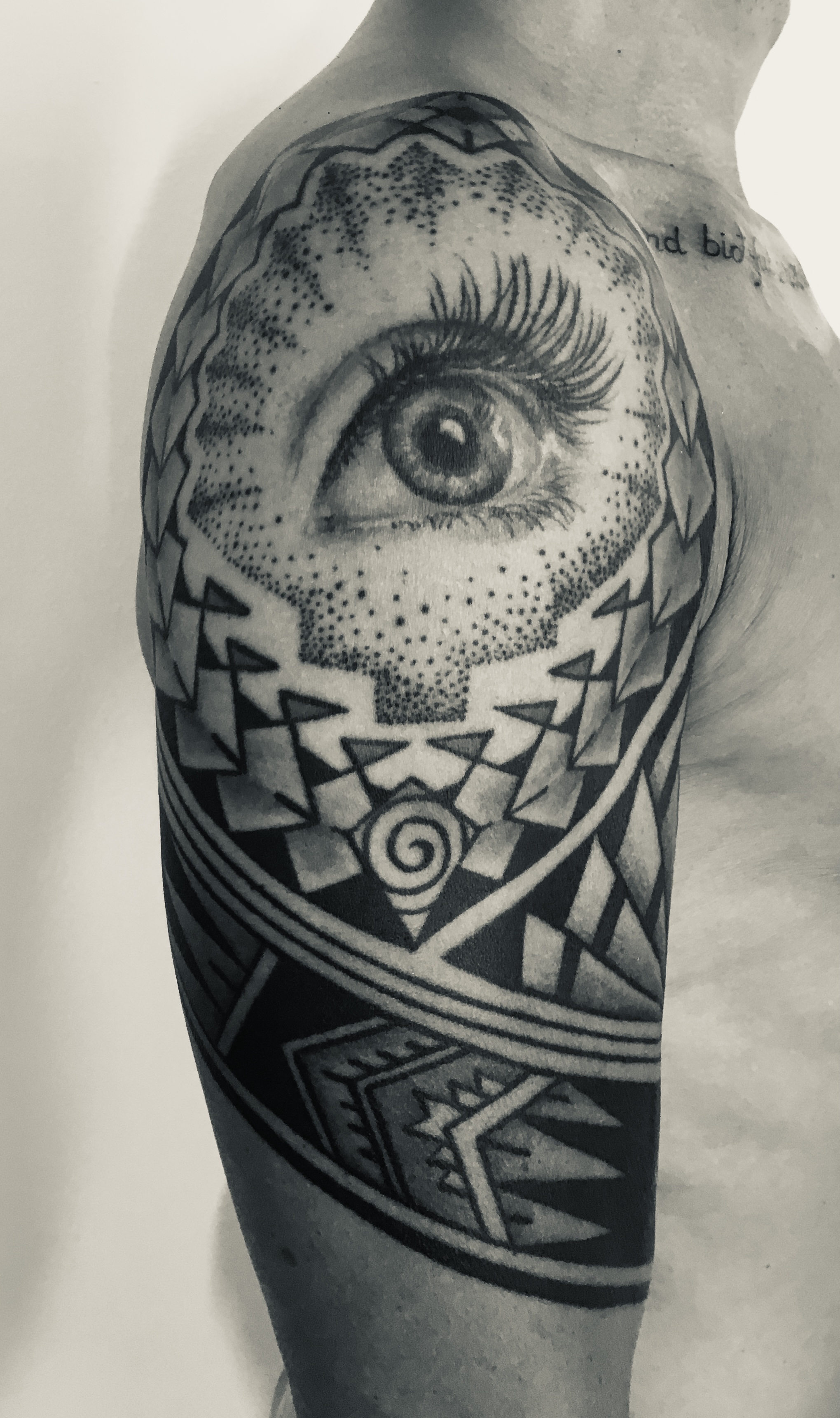 Tattoo Auge, Tattoo Studio Allgäu, Kempten, Memmingen, Sonthofen, Haldenwang, Tätowierer Allgäu, Beste Tätowiererin Allgäu, Kempten