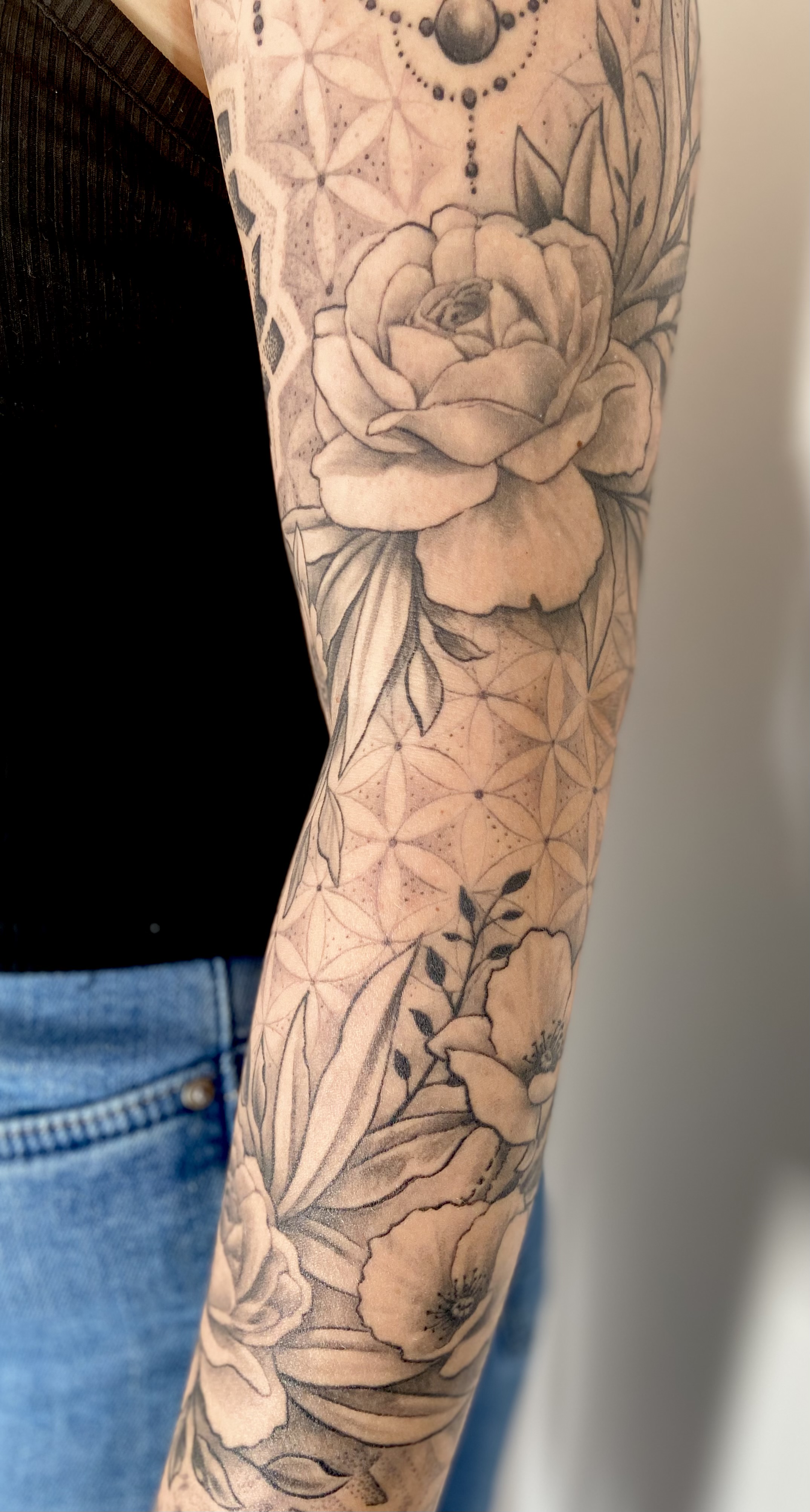 Tattoo Blumen, Tattoo Arm, Tattoo Allgäu, Haldenwang, Tattoo Artist